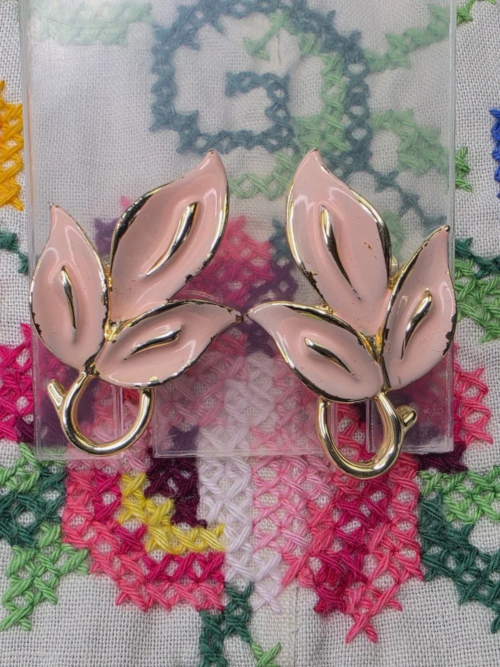 Vintage Coro Gold-Tone Pink Enamel Leaf Clip-On Earrings 1 3/8